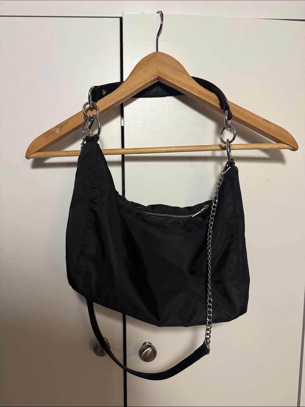 Black Women’s Hobo Bag with Chain Strap